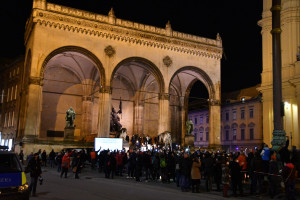 Vor der Feldherrnhalle (© Peter Martl)