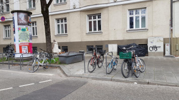 Beispiel für die neuen Fahrradabstellplätze in Haidhausen (© Nina Reitz)
